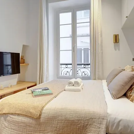 Bnbnova - Le Marais & Notre-dame Apartamento *